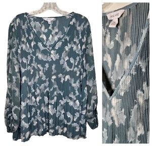 Nine West Women's Crinkle Lightweight Blue Green V-Neck Elastic Drape Cuffs XL